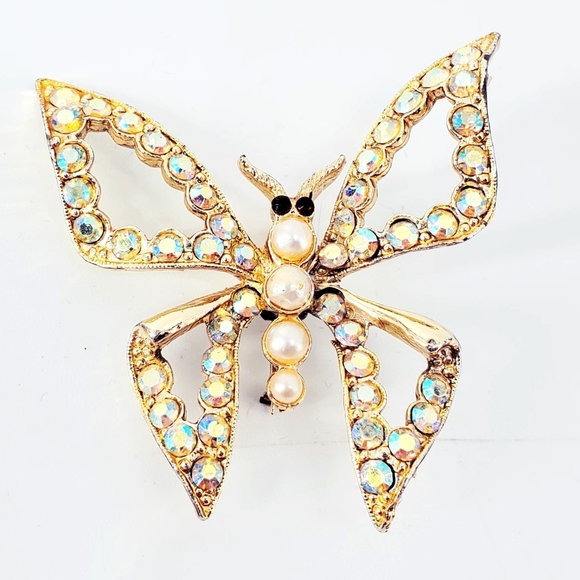 Unlisted Jewelry - VTG 1990's Aurora Rhinestone & Pearl Gold tone 1.75" X 2" Butterfly Brooch